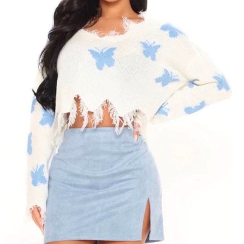 Fashion Nova Distressed Sweater in size Medium